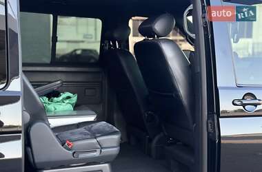 Минивэн Volkswagen Multivan 2010 в 