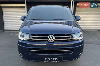 Минивэн Volkswagen Multivan 2015 в 