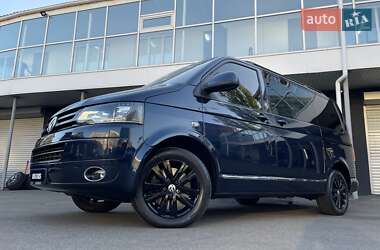 Минивэн Volkswagen Multivan 2015 в 