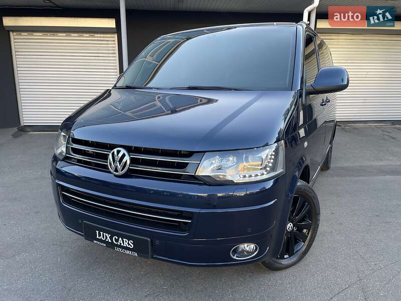 Минивэн Volkswagen Multivan 2015 в Киеве