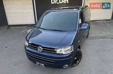Минивэн Volkswagen Multivan 2015 в 