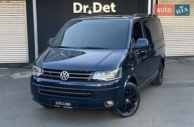 Минивэн Volkswagen Multivan 2015 в 