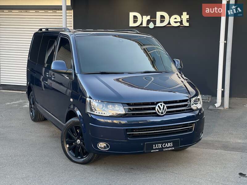 Минивэн Volkswagen Multivan 2015 в Киеве