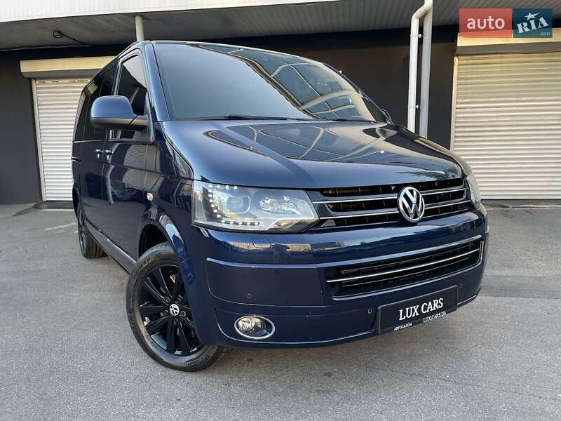 Минивэн Volkswagen Multivan 2015 в Киеве