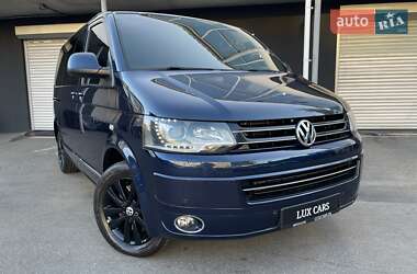 Минивэн Volkswagen Multivan 2015 в 