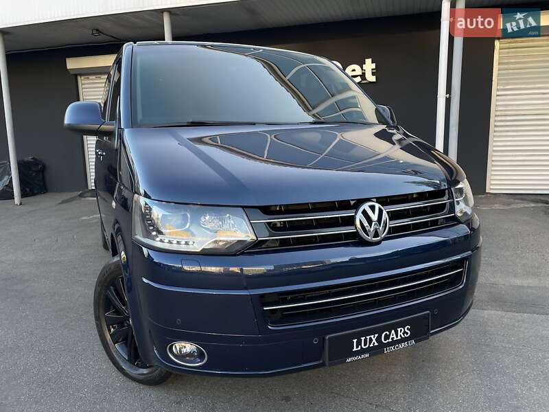 Минивэн Volkswagen Multivan 2015 в Киеве