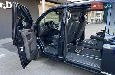 Минивэн Volkswagen Multivan 2015 в 