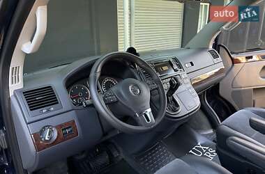 Минивэн Volkswagen Multivan 2015 в 