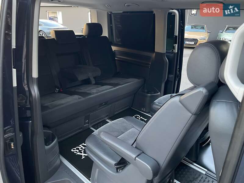 Минивэн Volkswagen Multivan 2015 в Киеве