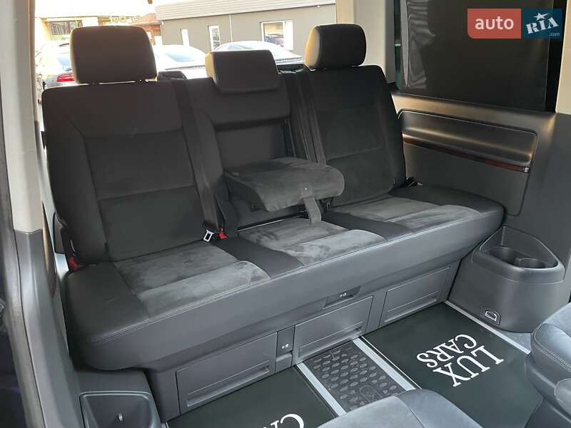 Минивэн Volkswagen Multivan 2015 в Киеве