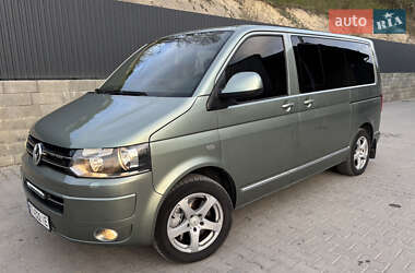 Минивэн Volkswagen Multivan 2010 в 