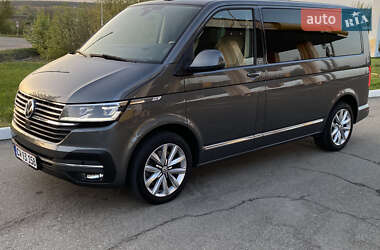 Минивэн Volkswagen Multivan 2020 в 