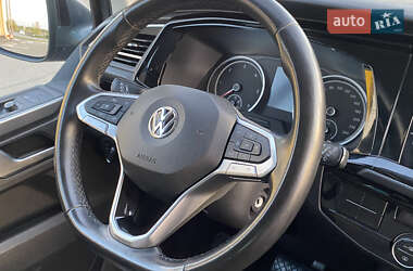 Минивэн Volkswagen Multivan 2020 в 