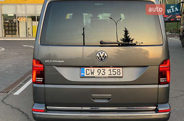 Минивэн Volkswagen Multivan 2020 в 