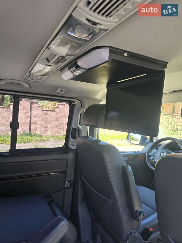Минивэн Volkswagen Multivan 2012 в Луцке