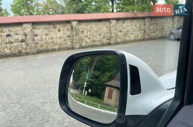 Мінівен Volkswagen Multivan 2017 в 