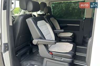 Мінівен Volkswagen Multivan 2017 в 