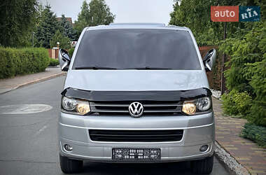 Минивэн Volkswagen Multivan 2011 в 