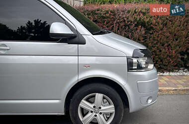 Минивэн Volkswagen Multivan 2011 в 