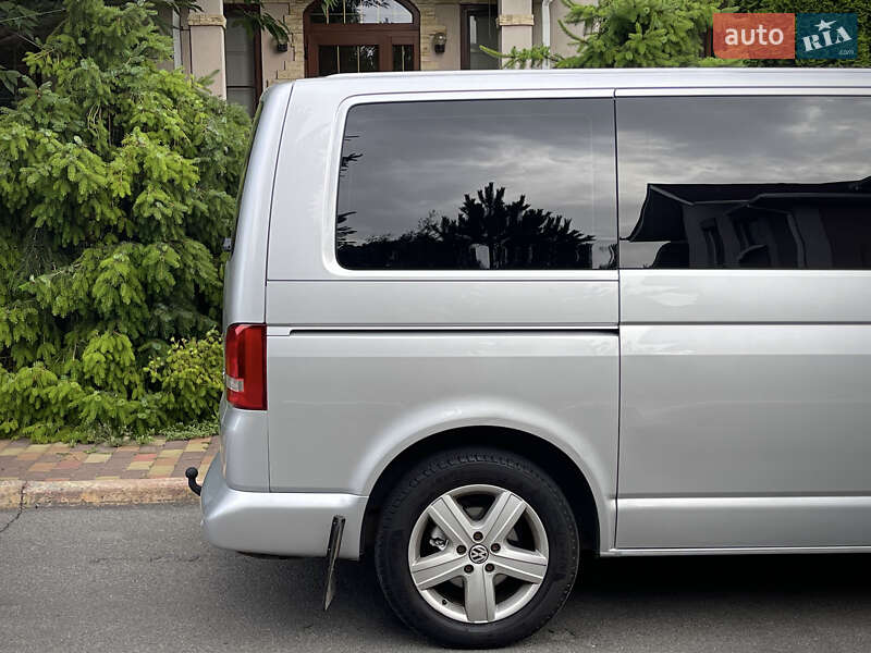 Мінівен Volkswagen Multivan 2011 в Дніпрі