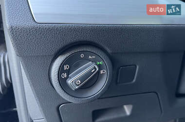 Минивэн Volkswagen Multivan 2020 в 