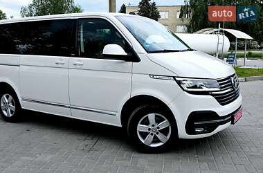 Минивэн Volkswagen Multivan 2020 в 