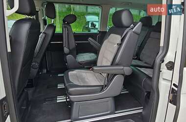 Минивэн Volkswagen Multivan 2020 в 