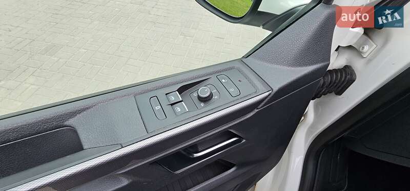 Минивэн Volkswagen Multivan 2020 в Тернополе