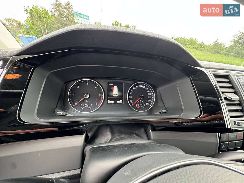 Мінівен Volkswagen Multivan 2019 в Ужгороді