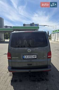 Минивэн Volkswagen Multivan 2011 в 