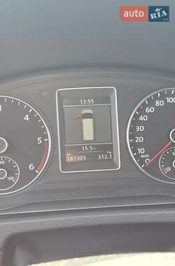 Минивэн Volkswagen Multivan 2011 в 