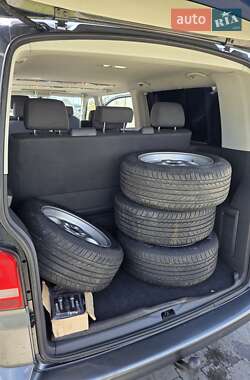Минивэн Volkswagen Multivan 2011 в 
