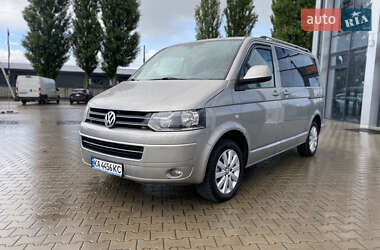 Минивэн Volkswagen Multivan 2012 в 