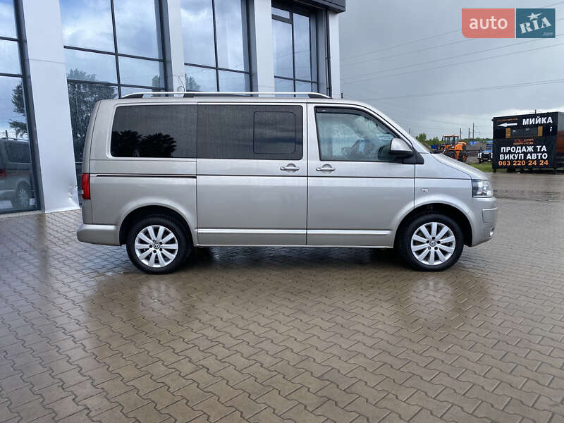 Минивэн Volkswagen Multivan 2012 в Киеве