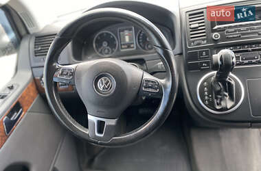 Минивэн Volkswagen Multivan 2012 в 