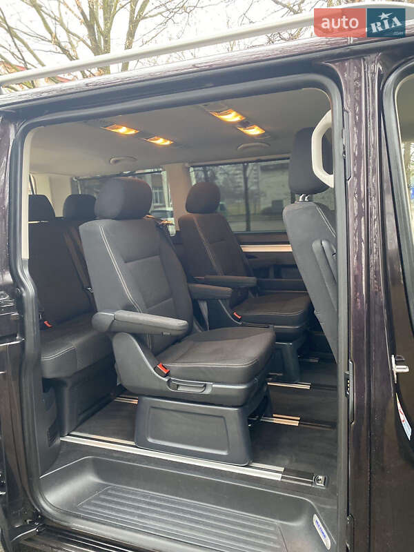 Минивэн Volkswagen Multivan 2016 в Львове