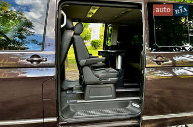 Мінівен Volkswagen Multivan 2010 в 