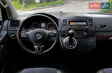 Мінівен Volkswagen Multivan 2010 в 