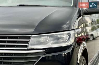 Мінівен Volkswagen Multivan 2020 в 