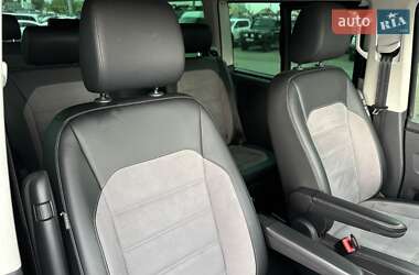 Мінівен Volkswagen Multivan 2020 в 