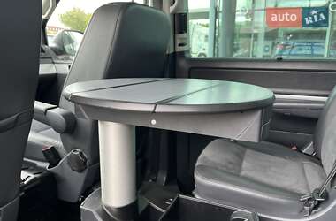 Мінівен Volkswagen Multivan 2011 в 