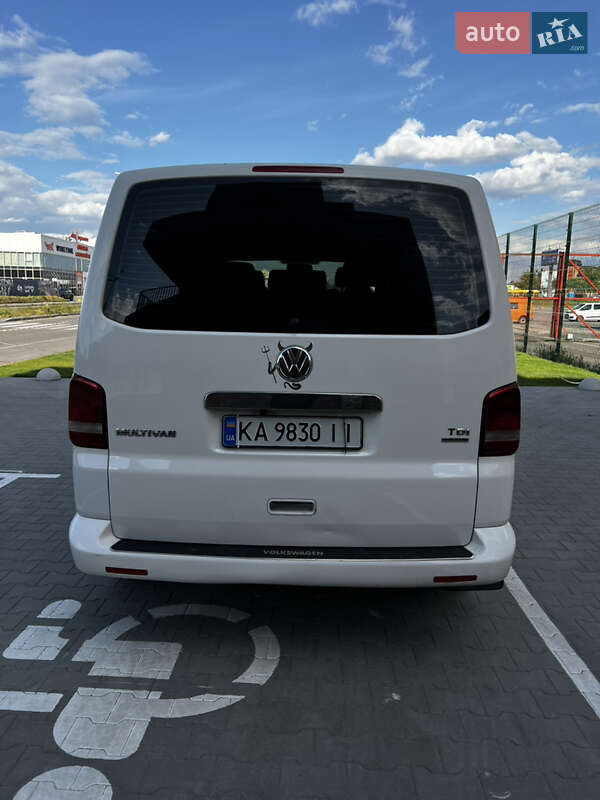 Минивэн Volkswagen Multivan 2010 в Киеве