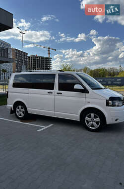 Мінівен Volkswagen Multivan 2010 в 