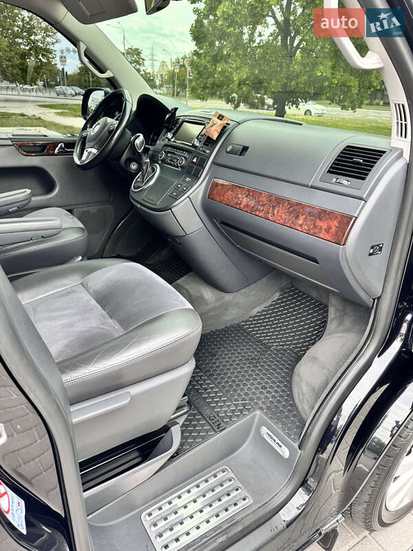 Минивэн Volkswagen Multivan 2012 в Харькове
