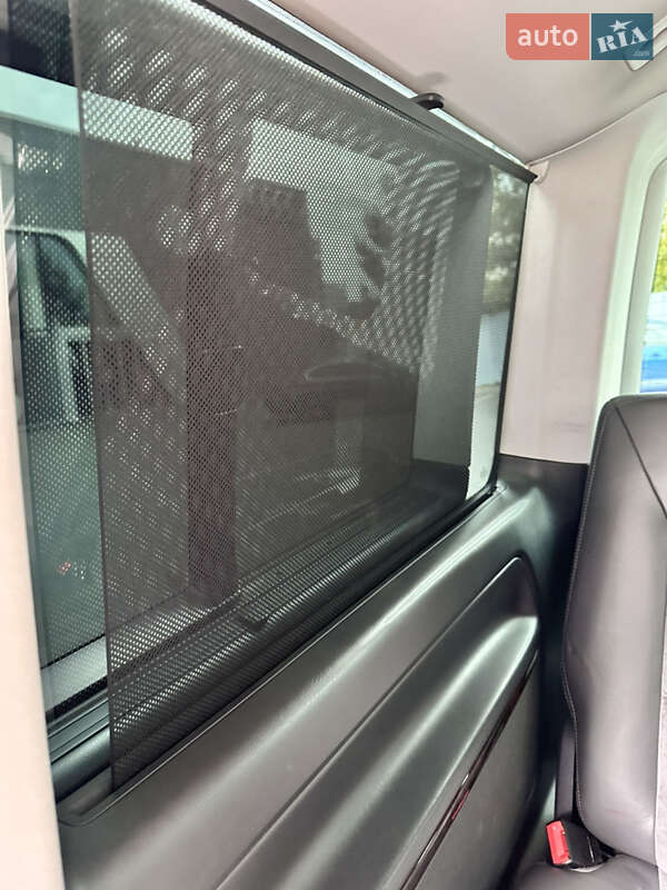 Минивэн Volkswagen Multivan 2012 в Харькове