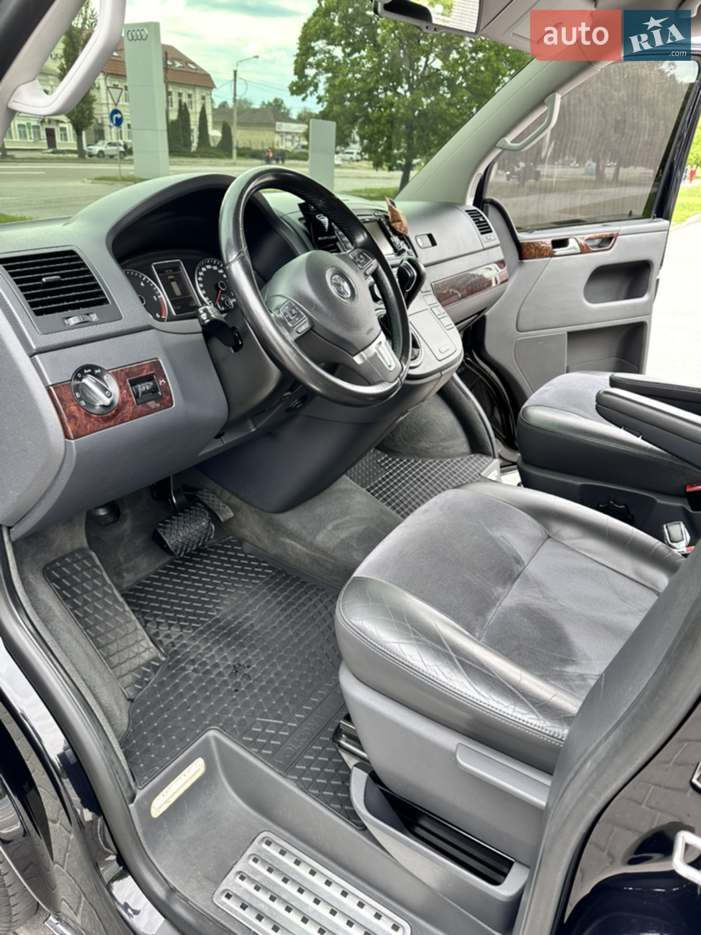 2012 Volkswagen Multivan - мініатюра 28