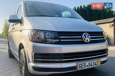 Мінівен Volkswagen Multivan 2016 в Києві