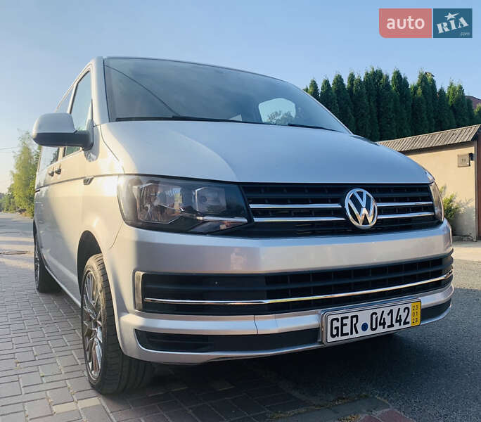 Минивэн Volkswagen Multivan 2016 в Киеве