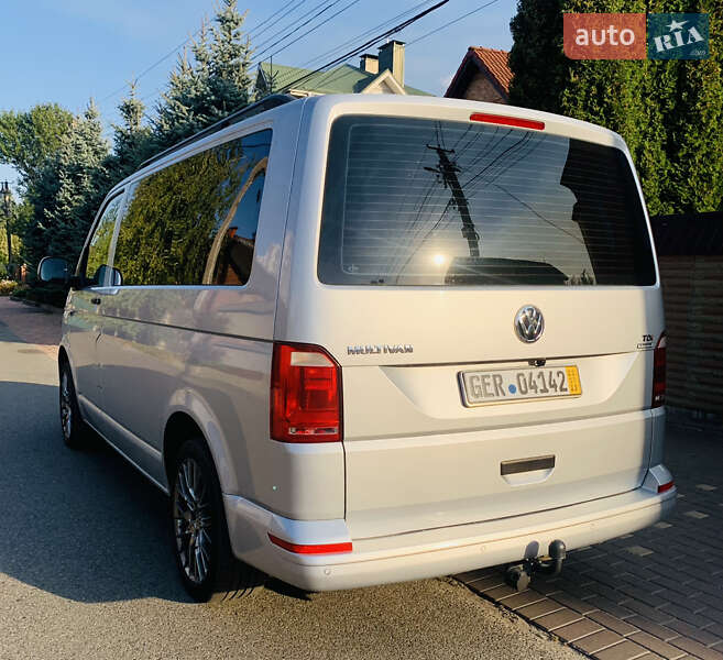 Минивэн Volkswagen Multivan 2016 в Киеве