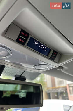 Мінівен Volkswagen Multivan 2013 в 